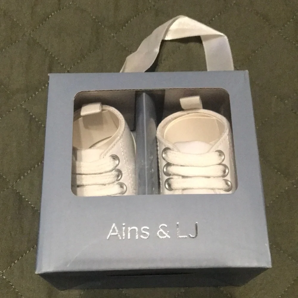 White Baby Walker Shoes - Soft Crib Sneakers